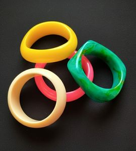 สร้อยข้อมือฤดูร้อนน้ำหนักเบาเป็นมิตรกับสิ่งแวดล้อมดีไซน์ใหม่ สไตล์เรขาคณิตเรียบง่าย ผลิตภัณฑ์ความงามสำหรับผู้หญิง - Product Image 2