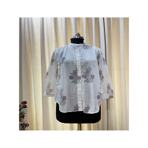 เสื้อท็อปแขนสั้นผ้าฝ้ายลินินลายดอกไม้สไตล์ใหม่ทันสมัย พิมพ์ลายดอกไม้สีม่วงอ่อนๆ เสื้อผู้หญิงสำหรับฤดูร้อน - Product Image 1