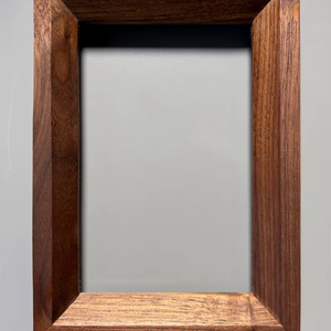 กรอบรูปไม้เนื้อแข็งทำมือสไตล์โมเดิร์นจากอินเดีย ขนาดสั่งทำได้ รูปทรงสี่เหลี่ยมผืนผ้า แนวตั้งเรียบง่าย - Product Image 1