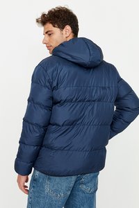 Fashionable OEM Custom Logo OEM Wholesale Casual Winter Custom Waterproof Dow Winter Wear Hooded Bubble <b>Down</b> Jacket 2025 Winter - Product Image 2