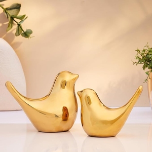 Figurines traditionnelles d'oiseaux dorés en paire, accent décoratif de table pour cheminée, table basse et décoration d'étagère - Product Image 5