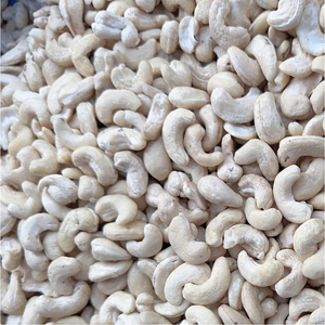 Vente en gros de noix de cajou du Vietnam W320 W240, prix de gros du cajou dans le monde entier, Santigo Ltd OEM, ODM - Product Image 1