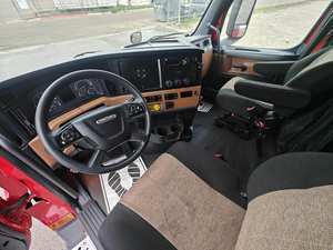 Tracteur routier haute puissance 6x4 avec cabine couchette diesel pour transport longue distance - Product Image 6