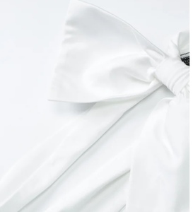 Robe moulante noire en satin à épaules dénudées avec nœud blanc, longueur ras du sol, pour club, sexy, couleur unie, pour femme adulte - Grande Vente - Product Image 3