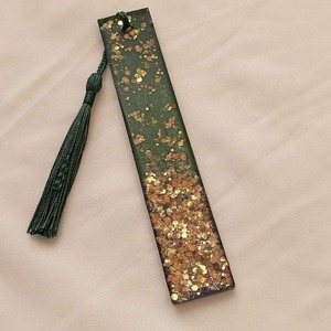Eco Friendly Epoxy Resin <b>Bookmark</b> with Pressed Flowers Stylish Reading Accessory for All Ages Available For Sale - Product Image 2