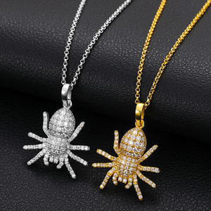 Colgante de Pulpo Chapado en Oro con Microincrustaciones de Cristales de Imitación, Amuleto Hiphop, Joyería Unisex con Temática Animal, Regalo - Product Image 2