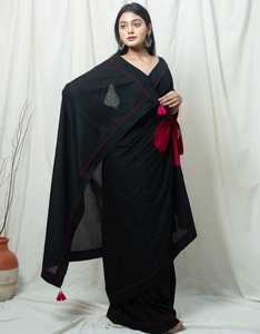 Sari KV para Mujer, Diseño Floral de Margaritas Negras, Sin Blusa - Product Image 6