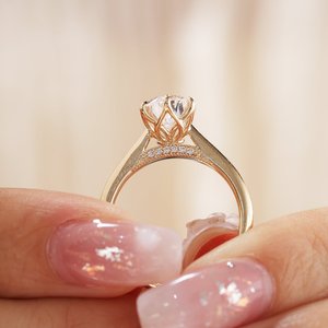 Anillo minimalista de diamante de laboratorio de 2 quilates con corte de pera y engaste de 6 puntas, anillo de compromiso solitario de oro macizo, joyería nupcial fina al por mayor - Product Image 4