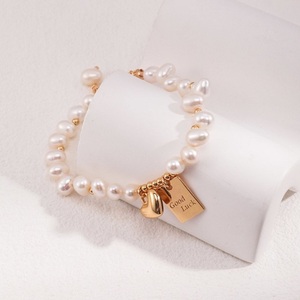 Pulsera de Corazón Cuadrado de la Suerte Encantadora, Joyería de Moda con Cuentas para la Muñeca, Accesorio Romántico para Regalo para Mujeres y Niñas, Uso Diario y Fiestas - Product Image 3