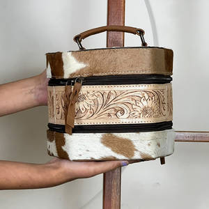 Boîte de rangement en cuir de vachette durable de style vintage pour bijoux féminins, à double compartiment et fermeture éclair, faite à la main, prix de gros - Product Image 2