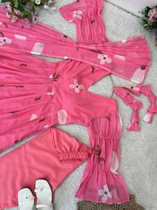 Ensemble de robe Anarkali en georgette de qualité supérieure, prêt-à-porter indien, avec broderies, pour filles, en gros, prêt-à-porter. - Product Image 3