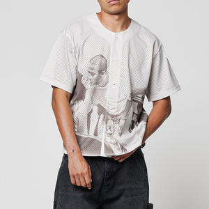 Maillot de football américain rétro vintage haut de gamme à sublimation, boutonné, en micro-mesh, streetwear, production OEM en gros - Product Image 4