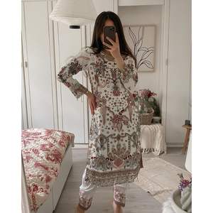 Top de fiesta para mujer de diseñador y conjunto Dupatta con Secuencia de trabajo - Product Image 3