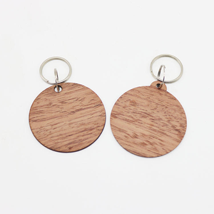 Porte-clés en bois écologiques RFID pour hôtel, porte-clés NFC en bois, mini-carte en bois irrégulière 213/215/216 pour contrôle d'accès - Product Image 1