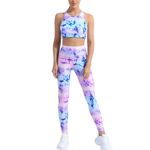 Ensemble de sport pour femmes, tie-dye pastel, ultra-extensible, legging de fitness, soutien-gorge de sport à col rond, ensemble de deux pièces assorties - Product Image 1