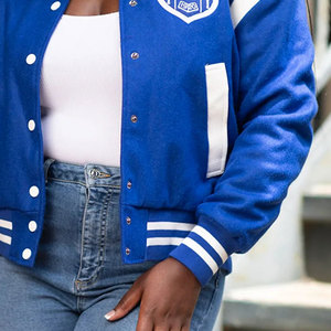 แจ็คเก็ตวาร์ซิตี้ผู้หญิงแบบมีรูระบายอากาศ แฟชั่นขายส่ง แจ็คเก็ตเลตเตอร์แมนผู้หญิง แจ็คเก็ตวาร์ซิตี้หนังแท้คุณภาพพรีเมียม - Product Image 6