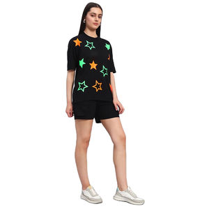 Ensemble deux pièces noir imprimé personnalisé style streetwear pour femme – T-shirt oversize imprimé et short confortable - Product Image 4