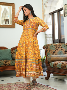 Kurta Anarkali de Rayón Color Mostaza con Estampado Floral para Mujer, Cuello Redondo, Mangas Tres Cuartos, Diseñada para Uso Casual Étnico Global - Product Image 4