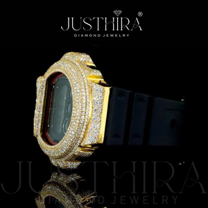 Montre élégante de qualité supérieure en moissanite VVS pour femmes, bracelet luxueux orné de pierres brillantes, disponible à la vente - Product Image 4