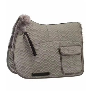 Nouvel arrivage : Tapis de selle matelassé rafraîchissant pour dressage, couleurs élégantes pour sports équestres, en vente - Product Image 1