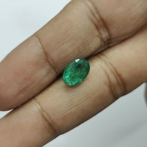 มรกตสีเขียว 2.29 กะรัต จากแซมเบีย พลอยหลวม - Product Image 3