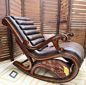 Fauteuil à bascule rustique en bois avec côtés de style roue et dossier à lattes avec embouts décoratifs, en gros - Product Image 6