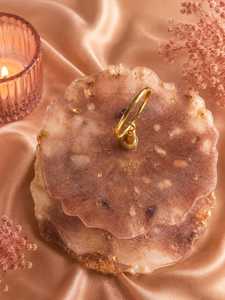 Base de présentation de gâteaux en résine géométrique pour un style de dessert contemporain - Product Image 2