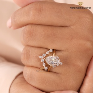 Bague de Mariage Vintage en Or Jaune Massif 14K avec Diamant CVD de Laboratoire Taille Poire 3.00 Carats Couleur F Pureté VVS2 Certifié IGI - Product Image 4