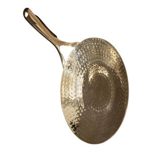 La sartén Tawa de latón conserva las vitaminas y minerales esenciales, lo que hace que sus comidas sean más saludables que las utensilios de cocina de aluminio o antiadherentes. - Product Image 3