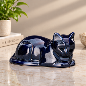 Urna para Cenizas de Mascotas en Forma de Gato Dormido, Color Azul Marino, Metal, con Acabado Brillante, Recuerdo Conmemorativo para el Hogar - Product Image 1