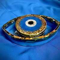 Sous-verre rond personnalisé en résine bleue et blanche, motif œil porte-bonheur, bord doré, fait main, luxe, style glamour, antidérapant, UO