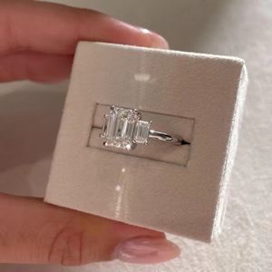 Bague de fiançailles pour femme en émeraude et diamant, sertie à griffes, 3 carats, diamant de laboratoire, alliance éternité en vermeil 14 carats, cadeau pour fête ou anniversaire - Product Image 5