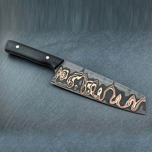 Cuchillo de chef artesanal de cobre con patrón de Damasco para exteriores, con mango decorativo de madera, para picnic y preparación de alimentos en campamentos. - Product Image 4