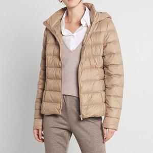 Chaqueta Acolchada con Capucha para Mujer, Manga Larga, Abrigo de Invierno Cálido de Poliéster, Color Sólido, Cierre de Cremallera, Largo Regular - Product Image 4