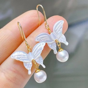 Pendientes de Perlas de Agua Dulce de 8 mm con Diseño de Mariposa de Cristal Sintético, para las Pequeñas Hadas, Primer Accesorio - Product Image 3