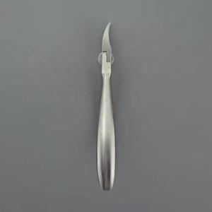 Coupe-ongles professionnel en acier inoxydable, à pointe incurvée/droite, pointe acérée, ouverture large, portable, pour usage adulte, style simple - Product Image 3