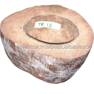 Eau de coco de qualité supérieure pour l'exportation, idéale pour terrariums, chats, chiens, oiseaux, rongeurs, serpents, amphibiens, fabriquée au Sri Lanka - Product Image 1