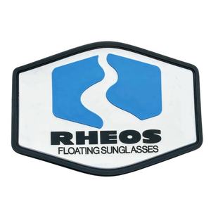 Patch en caoutchouc en forme de triangle en diamant avec logo PVC 3D personnalisé par le fabricant - Product Image 4