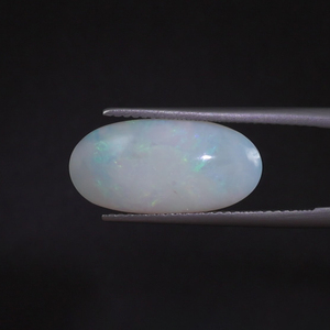 Opale blanche naturelle, pierre précieuse en vrac, 4,52 carats, taille ovale 18,5x9mm, certifiée IGI, taillée à la main, polie, avec traitement de cirage/lustrage léger, vente en gros - Product Image 1