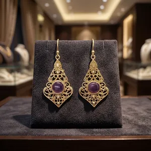 Boucles d'oreilles en laiton et améthyste naturelle |   Boucles d'oreilles pendantes en pierres précieuses faites à la main - Product Image 4