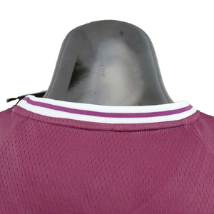 Maillot de basketball bordeaux personnalisé pour hommes avec logo, sublimation, bordure rayée blanche, en maille, vêtements de sport, fabricant OEM en gros - Product Image 4