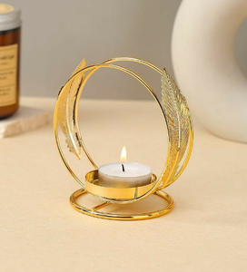 El portavelas metálico es una forma económica de mejorar la decoración y sirve como un hermoso adorno para centros de mesa festivos. - Product Image 6