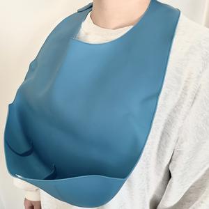 Bavoir en silicone pour adultes, réglable et lavable, imperméable avec poche récupératrice de miettes, qualité alimentaire, compatible lave-vaisselle, pour hommes et femmes, soins aux personnes âgées - Product Image 1