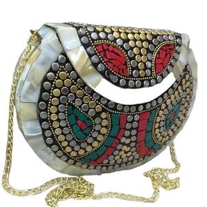 Bolso de Lujo Indio Hecho a Mano, Estilo Bohemio-Clásico, Bandolera Moderna con Toque Metálico, Impermeable, Cierre Abierto, Ligero - Product Image 1