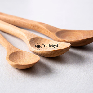Cuillère en bois de qualité supérieure, fabriquée à la main, luxueuse et moderne, cadeau de cuisine pour les maisons éco-responsables par Tradebyd - Product Image 3