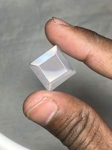 Cuarzo Rosa Natural en Forma Cuadrada, Gema Plana - Product Image 3