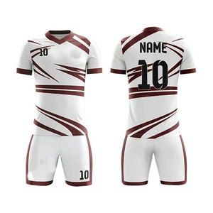 Maillot de football personnalisé sublimé 100% polyester rose et blanc rayé, unisexe, manches courtes, col en V, évacuation de l'humidité, taille élastique - Product Image 1