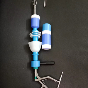 Manipulador Uterino GyneBio Recto Mangeshkar con Mango de Bloqueo y Mango de Trinquete - Product Image 1