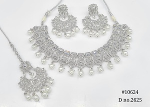 Ensemble collier et boucles d'oreilles Mehendi 10624 en laiton Polki Kundan, aspect émeraude, cadeau de mariage pakistanais pour femmes - Product Image 2