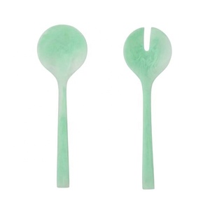 ชุดช้อนส้อมเรซิ่นลายหินอ่อนสีชมพูและสีเหลืองอำพัน ปลอดภัยสำหรับเครื่องล้างจานและไมโครเวฟ เป็นมิตรกับสิ่งแวดล้อม ทำด้วยมือ - Product Image 3